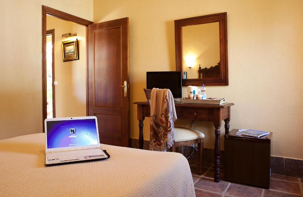 Hospederia Santiago Hotel Chiclana de la Frontera Szoba fotó